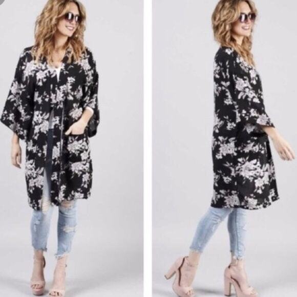 Spiritual Gangster Black & White Floral Tie Front Maya Duster Kimono One Size - Picture 1 of 10